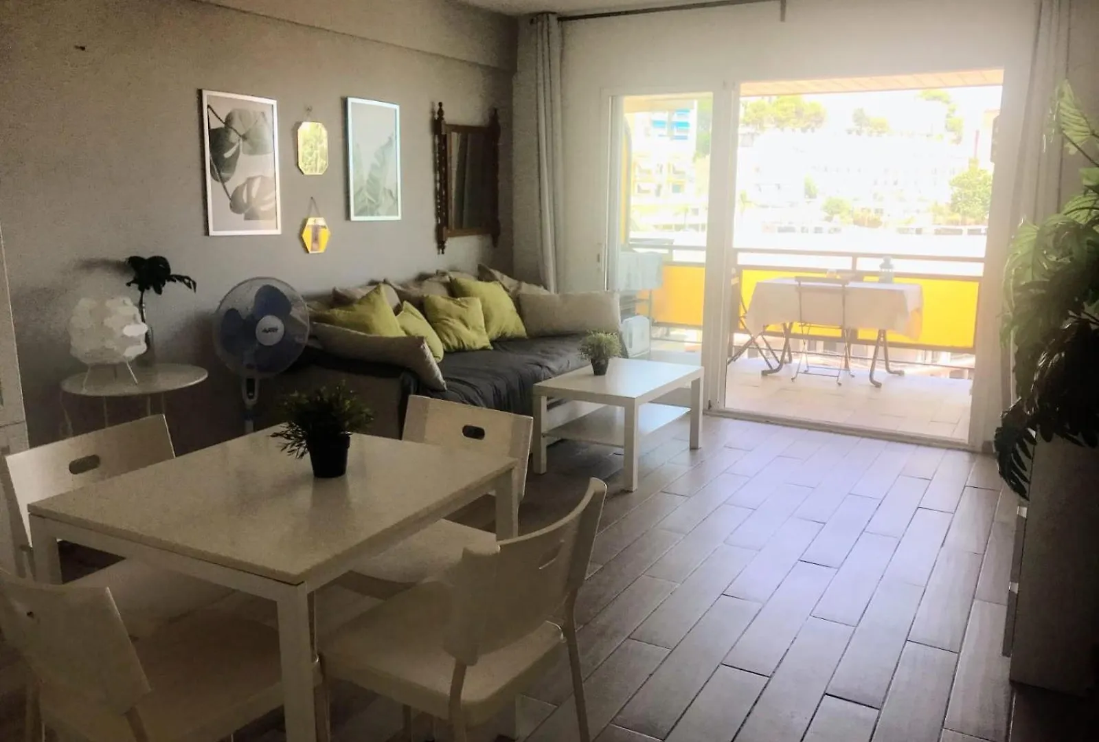2 Minutos A La Playa Y Piscina- La Carihuela Apartment Torremolinos 0*,